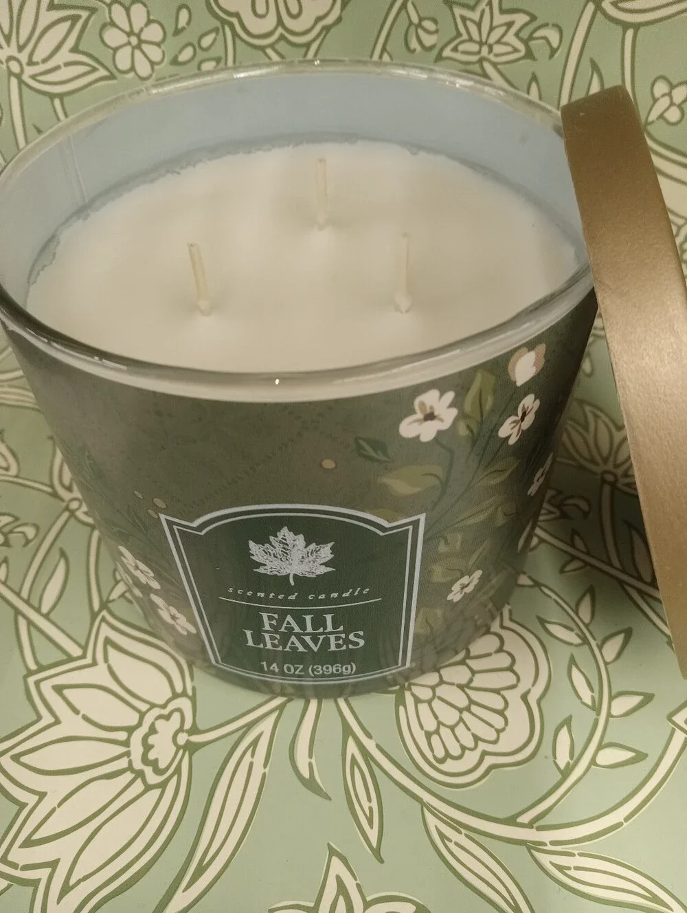 Fall Leaves Scented Candle - Green